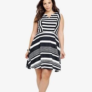 Torrid Black & White Dress Torrid Size 2